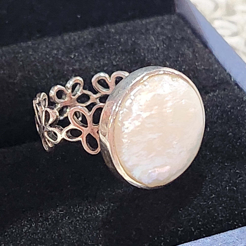 Collins Fine Jewelry, CFJ, Silver Ring with Mother of Pearl, Size 8